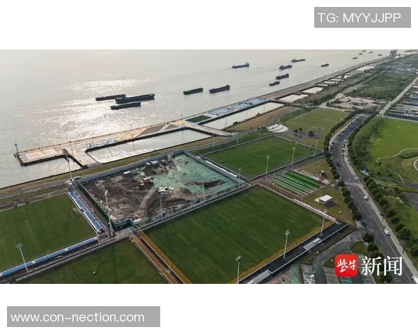 生机我国调研行|码头堆场变成苏超“第二现场”,“长江最美足球场”点亮南通滨江绿轴